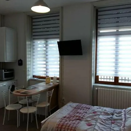 De Charme Au Pied De La Gare Lejlighed *