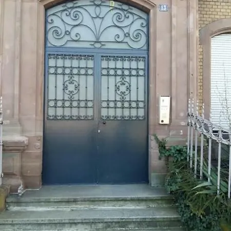 De Charme Au Pied De La Gare