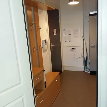 Studio De Charme Au Pied De La Gare Apartment