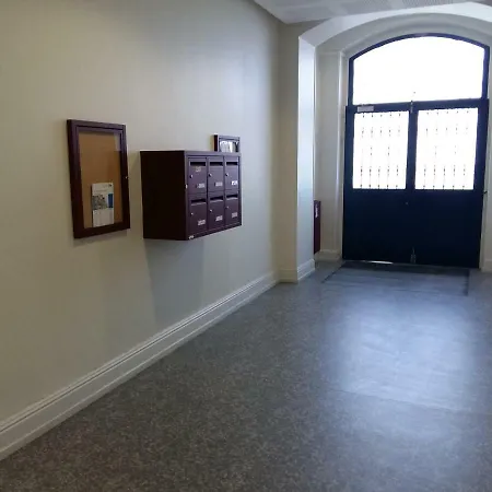 Apartment Studio De Charme Au Pied De La Gare *