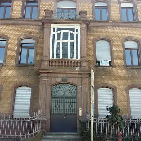 Apartment Studio De Charme Au Pied De La Gare *