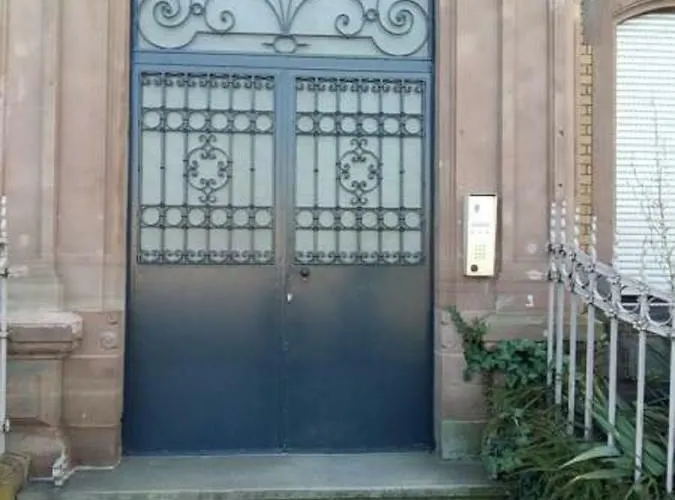 De Charme Au Pied De La Gare