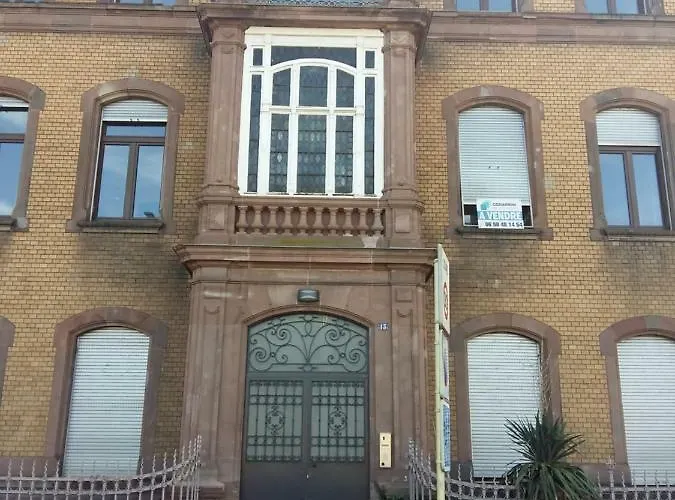 Lejlighed De Charme Au Pied De La Gare *